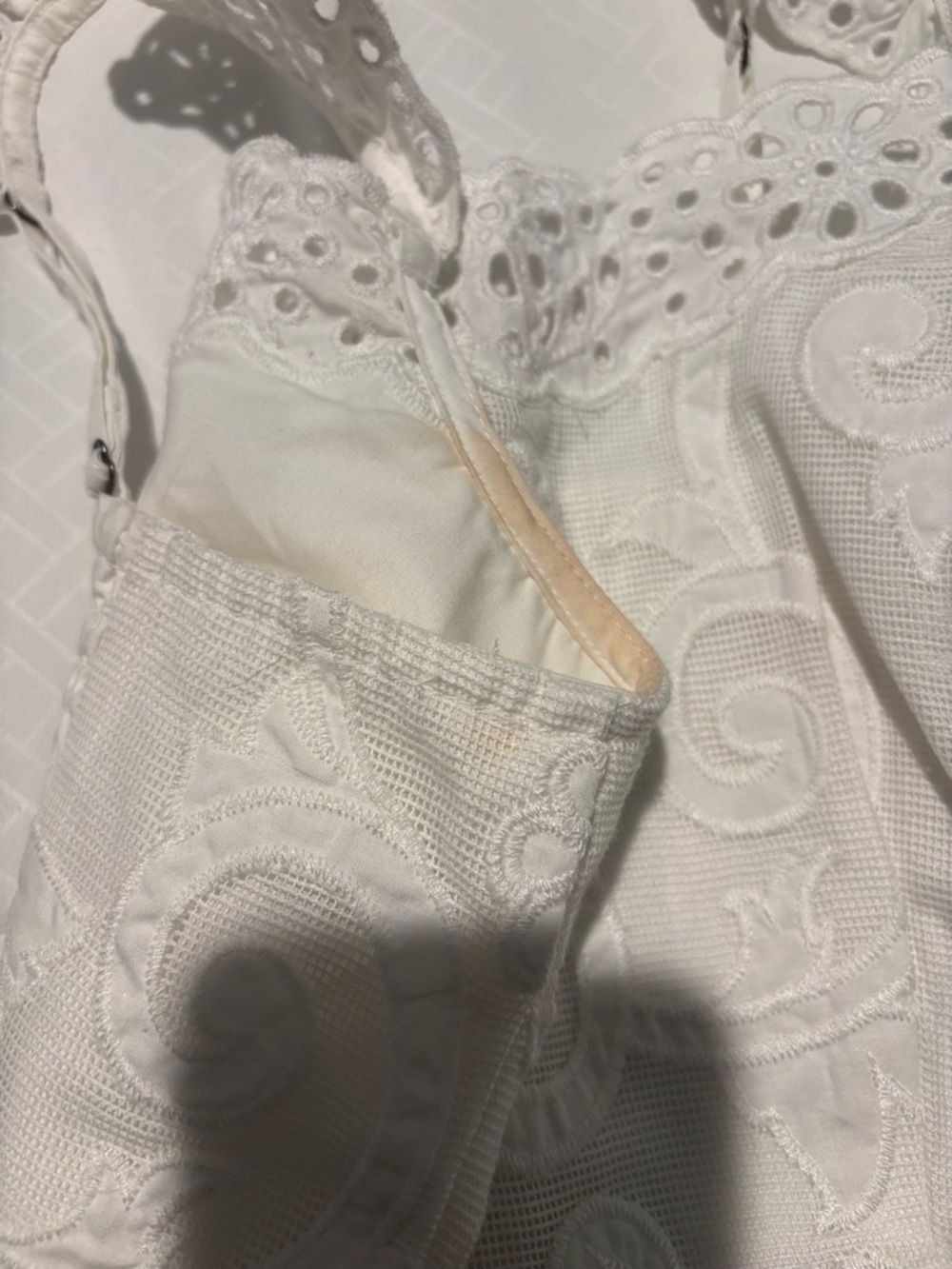 Abercrombie & Fitch White Lace Embroidered Crop Top - Picture 10 of 10
